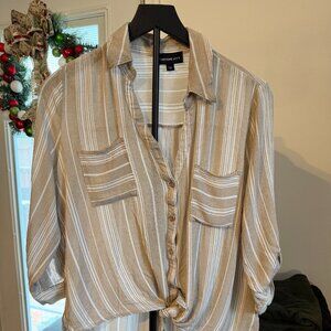 Fortune + Ivy Hi-Lo Tie-Front Shirt – Size L – NWOT